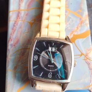 🦋Universe Silver/Black Date Silicone Women's Watch